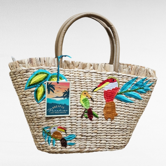 Pacific Paradise A World Traveler Collection Woven Straw Beach Tote - Picture 2 of 16